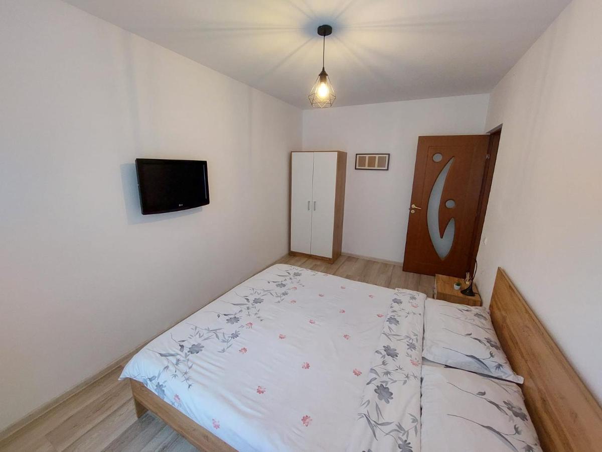 Youth Central Apartment Targu-Mures Bagian luar foto